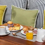 Pur Boutique By Actahotels 4*