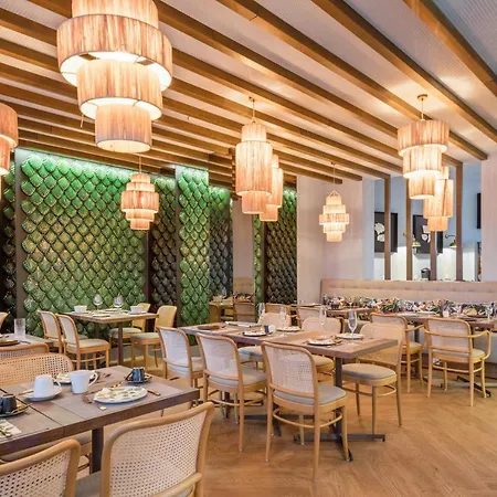 Hotel Pur Boutique By Actahotels 4*