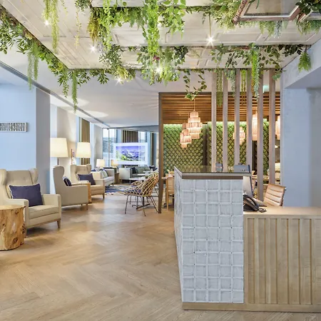 Pur Boutique By Actahotels Hotel 4*
